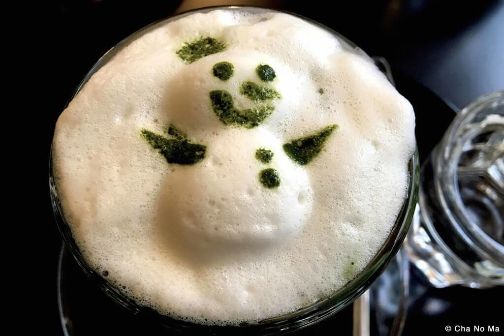Matcha Latte Schaum-Kunst - Cha no Ma